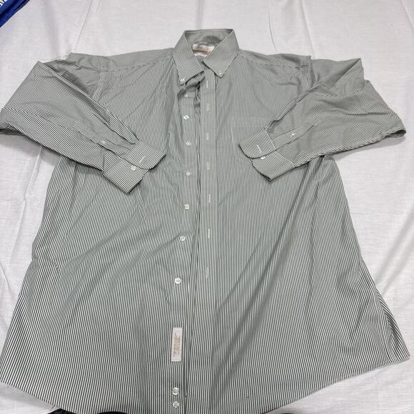 Roundtree & Yorke Other - Roundtree & Yorke Gold Label Shirt Mens 16 1/2 Fitted EZ Wash Twill Business
